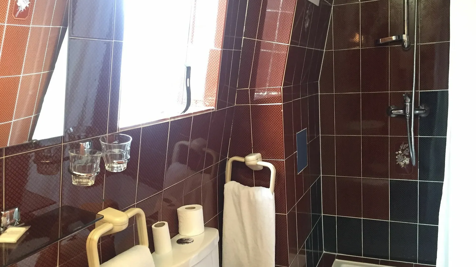 Hotel Des Pyrenees - Entre Bastille Et Nation Париж