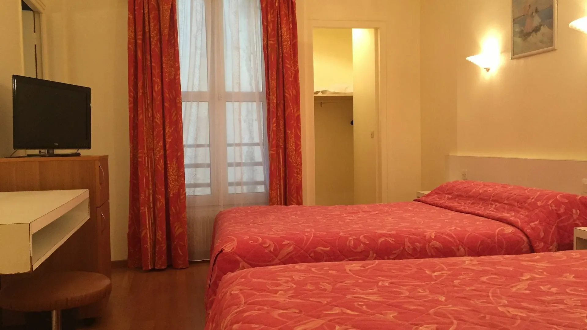 Hotel Des Pyrenees - Entre Bastille Et Nation Париж